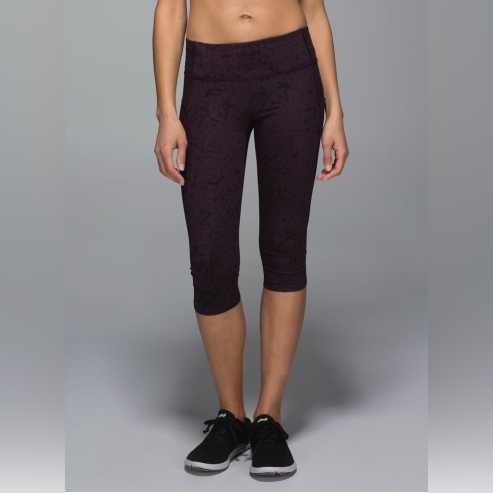63. Lululemon Run: Top Speed Crop *Full-On Luxtreme Crushed Black Cherry Black
4
